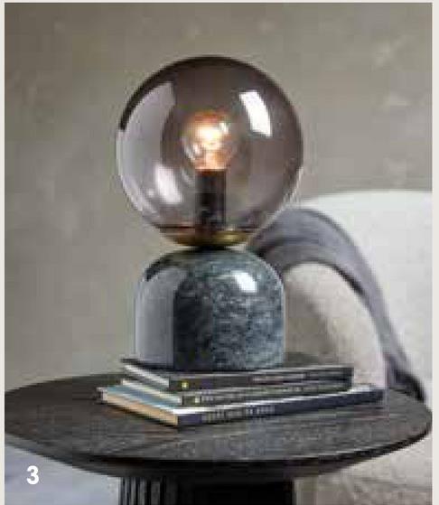 Tafellamp Leto Zwart Tafellamp Leto in de kleur zwart. Deze tafellamp is gemaakt van 50% glas en 50% marmer en heeft een E14 fitting. Snoerlengte is 160 centimeter. ø15x25 centimeter.