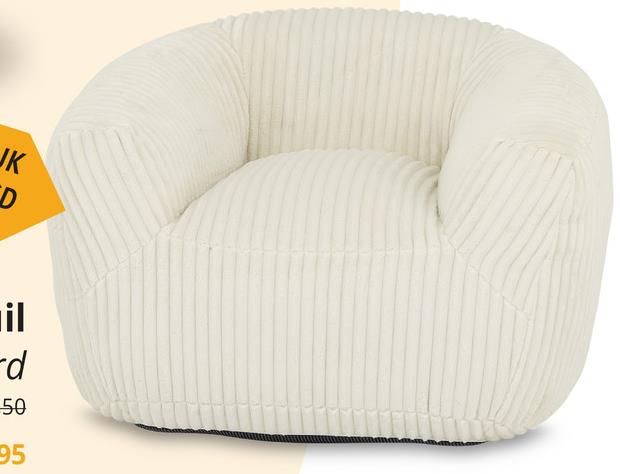 Fauteuil GASPARD Ivory Maak kennis met de GASPARD fauteuil, een uitnodigende oase van comfort en gezelligheid. Uitgevoerd in zacht ivoorkleurig dik ribfluweel, biedt de fauteuil Gaspard een luxueuze en aangename zitervaring. Het robuuste materiaal straalt warmte en verfijning uit, terwijl de zachte textuur een gevoel van knusheid en ontspanning creëert. Perfect voor een modern of klassiek interieur. Of je nu een boek leest, geniet van een kopje koffie of gewoon even wilt ontspannen, de Gaspard fauteuil is de ideale plek om tot rust te komen.