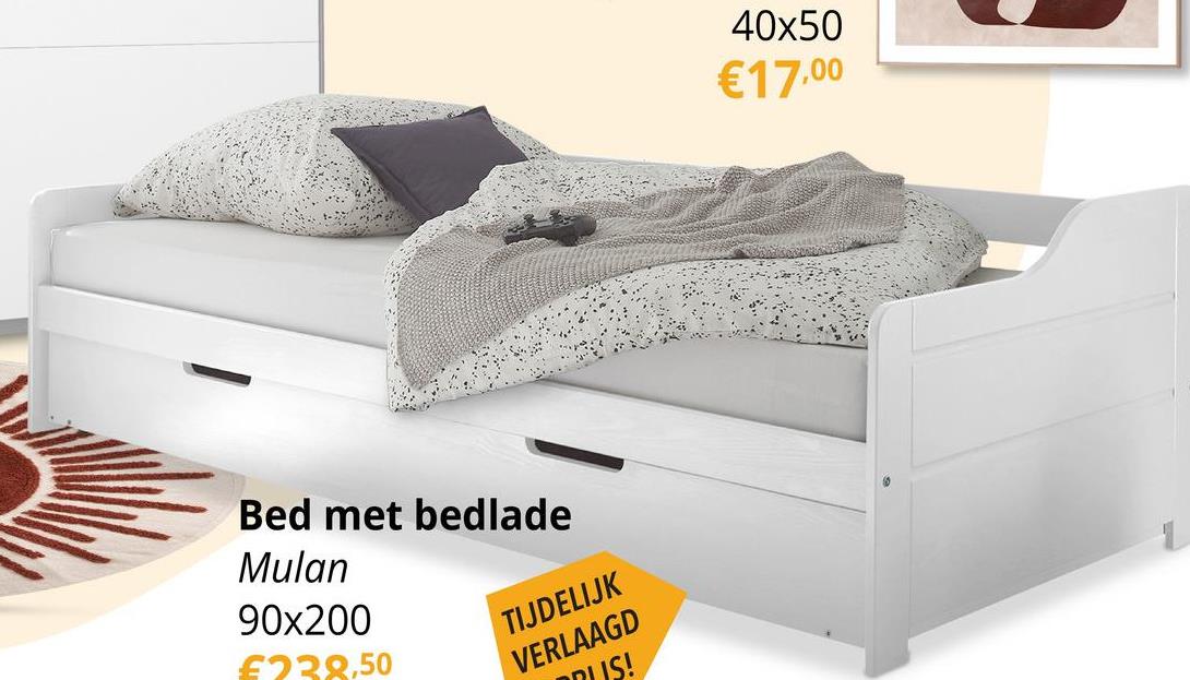 Bed met bedlade MULAN Wit Grenen 90x200  Ontdek het jeugdbed MULAN, de perfecte combinatie van stijl en functionaliteit voor de kinderkamer. Dit prachtige bed, met een afmeting van 90x200, biedt niet alleen een comfortabele slaapplaats, maar ook een extra slaapgelegenheid dankzij de inbegrepen bedlade.Het jeugdbed Mulan is volledig afgewerkt in wit grenen, wat zorgt voor een frisse en tijdloze uitstraling die moeiteloos past in elke kinderkamer. De stevige constructie en het gebruik van hoogwaardig grenenhout garanderen duurzaamheid en een lange levensduur, ideaal voor opgroeiende kinderen.Inclusief twee lattenbodems, biedt dit bed optimale ondersteuning en comfort voor een goede nachtrust. De handige bedlade onder het bed kan eenvoudig worden uitgetrokken en gebruikt als extra slaapplaats, perfect voor logeerpartijen of onverwachte gasten.Het minimalistische en elegante design van het jeugdbed Mulan maakt het een veelzijdige keuze die met verschillende interieurstijlen kan worden gecombineerd.&nbsp;