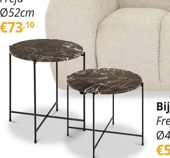 Bijzettafel FREJA Brown Emperador Marble Klein, maar fijn. Bijzettafels mogen dan wel klein zijn, maar ze zijn nog steeds een belangrijk onderdeel van ons interieur. Het geeft extra ruimte om iets op te zetten, staat leuk,... Ook deze Freja bijzettafel zal je niet snel over het hoofd zien. Gemaakt in bruine kunstmarmeren steen is deze chique bijzettafel de ideale partner van jouw zetel en ruimte. Het ronde blad staat op een slank ruw gepoedercoat metalen onderstel met gekruiste details.&nbsp;