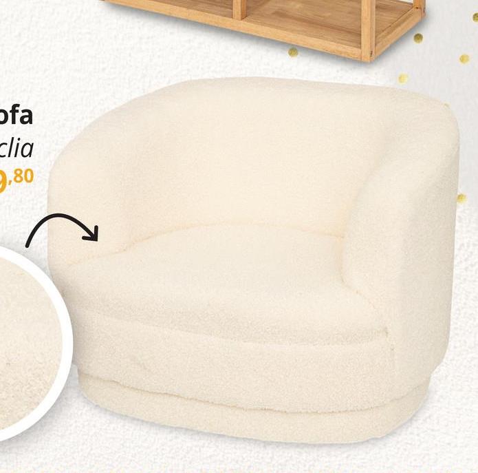 Kindersofa BOUCLIA Bouclé Ecru De BOUCLIA kindersofa is speciaal ontworpen om comfort te bieden aan de allerkleinsten in huis. Met zijn zachte ecru bouclé bekleding is deze sofa een echte eyecatcher in de kinderkamer. Dankzij zijn compacte formaat past de Bouclia kindersofa moeiteloos in elke kinderkamer, speelhoek of woonkamer. De neutrale ecru kleur zorgt ervoor dat hij moeiteloos opgaat in elke interieurstijl en gemakkelijk te combineren is met andere meubelstukken. Kinderen zullen dol zijn op hun eigen plekje om te relaxen en te spelen! Laat de avonturen maar beginnen op de Bouclia kindersofa!