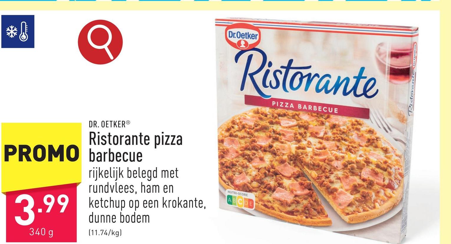 Ristorante pizza barbecue rijkelijk belegd met rundvlees, ham en ketchup op een krokante, dunne bodem