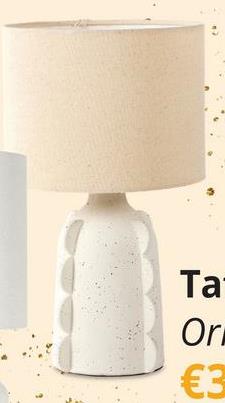 Tafellamp ORRECHIO Ker. Wit/Kap Beige De lamp ORRECHIO is een elegante toevoeging aan elk modern interieur, ontworpen om een gevoel van rust en stijl te brengen in jouw leefruimte. Gemaakt van fijn keramiek in een lichte crèmekleur die subtiel naar wit neigt, straalt deze lamp verfijning en eenvoud uit. De hedendaagse vormgeving van de ORRECHIO past perfect in een Japandi interieur, waar minimalisme en natuurlijke elementen samenkomen om een serene en harmonieuze sfeer te creëren.De zachte, lichte tint van de ORRECHIO lamp maakt het een veelzijdig stuk dat naadloos integreert met verschillende kleurenpaletten en texturen. Plaats de ORRECHIO op een bijzettafel, dressoir of nachtkastje om een rustige, uitnodigende ambiance te scheppen.